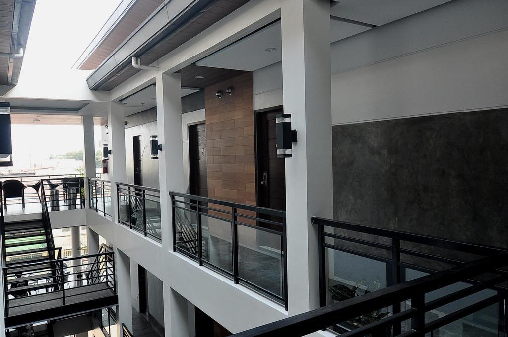 Rishan Village Residences Angeles Exterior photo