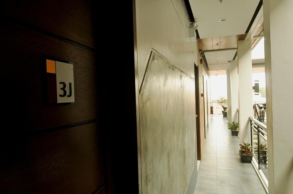 Rishan Village Residences Angeles Exterior photo